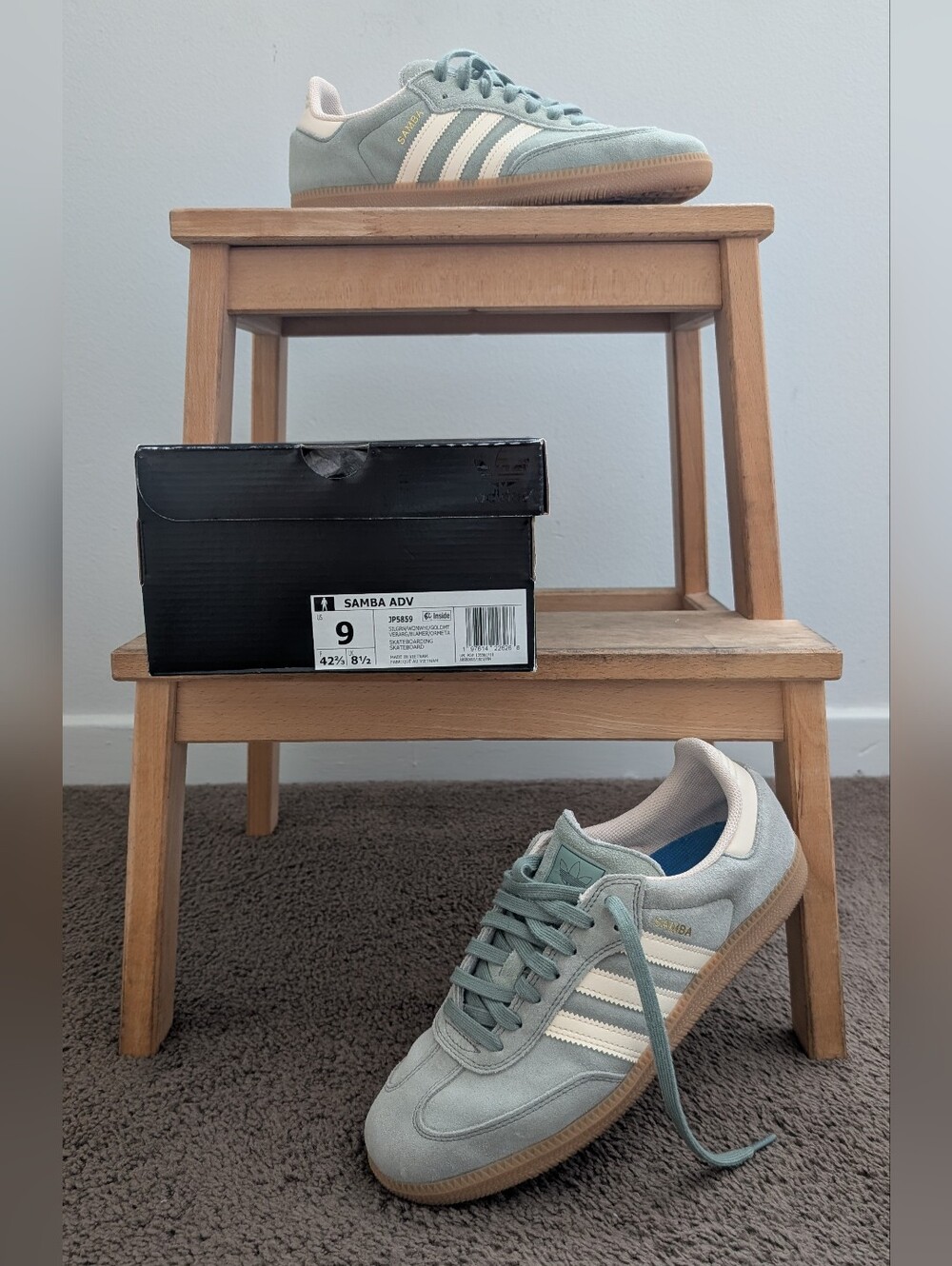 Adidas Samba ADV Size 9 Men’s Sneakers in Light Teal and White